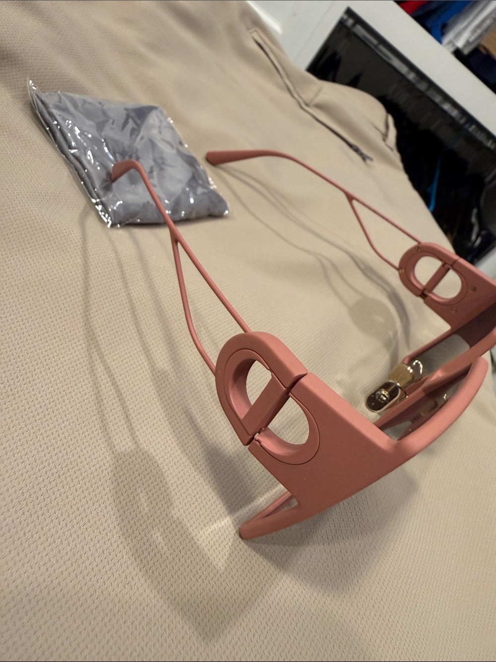 Dior Coral Pink Oversized Geometric Sunglasses - Picture 3 of 4